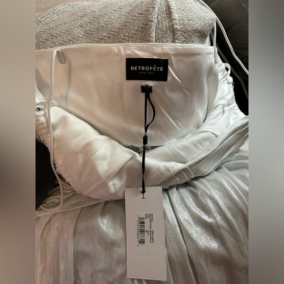 Retrofete Silver Gown - Picture 5 of 8